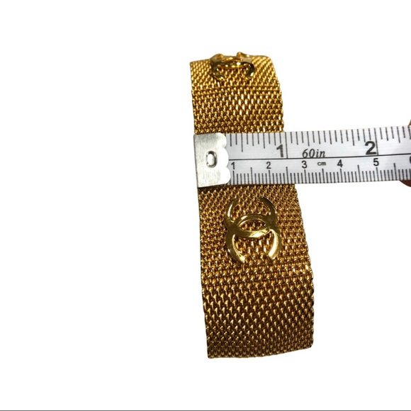 CHANEL, Authentic, CC Logo Bracelet, Vintage 1996 Gold Plated Chanel Bracelet - Picture 15 of 15